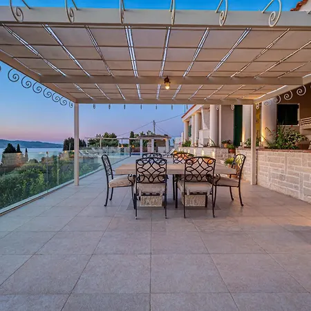 Villa - Kouloura