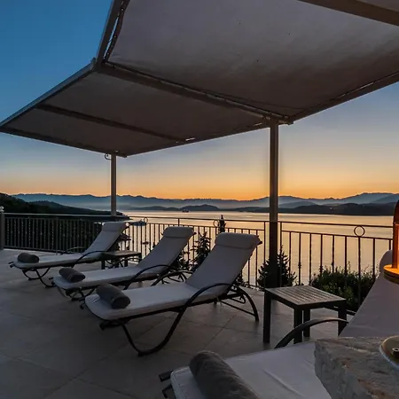 - Kouloura Villa *