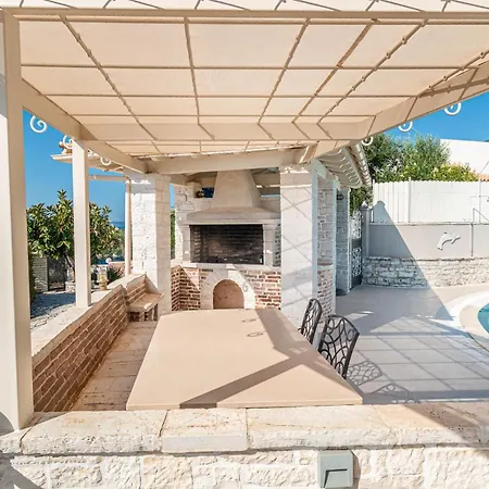 Villa - Kouloura *