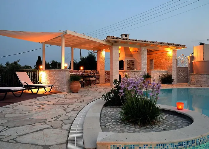 - Kouloura Villa