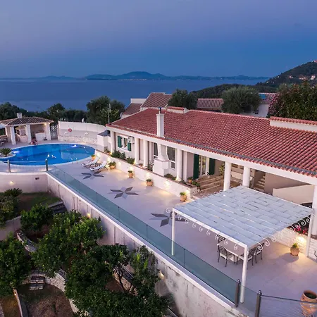 - Kouloura Καλάμι